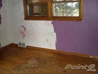3rd image of 16951 Glenmore