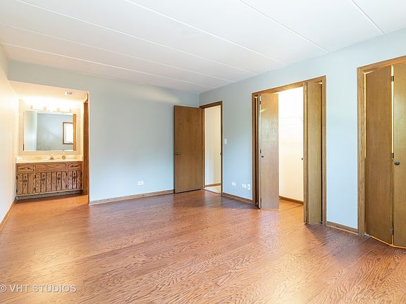 5th image of 15725 Deerfield Ct Unit 1W