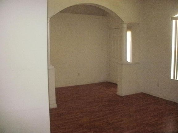 2nd image of 1861 SW Lewis St