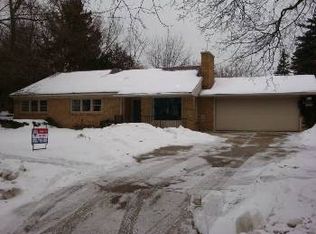 1718 McGregor St, Midland, MI 48640