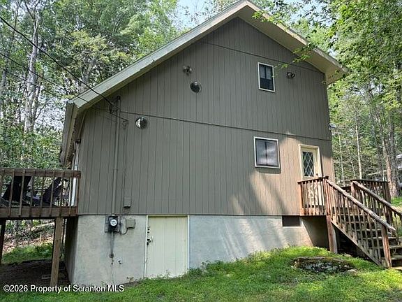 4th image of 62 Locust Ln