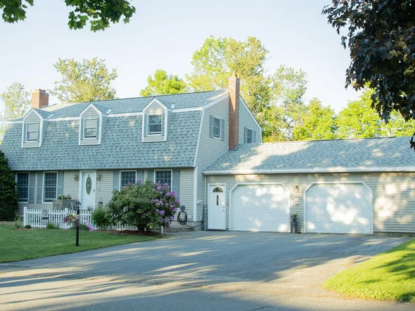 15 Michael Street, Skowhegan, ME 04976