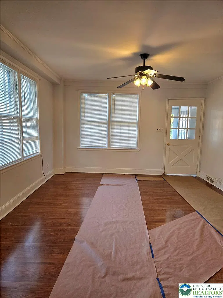 2 bed, 1.0 bath, 840 sqft, $1,700 — Photo 3