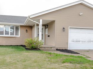 2230 Falcon Ave, Saint Paul, MN 55119