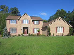 1036 Cedar Brook Dr, Villa Hills, KY 41017