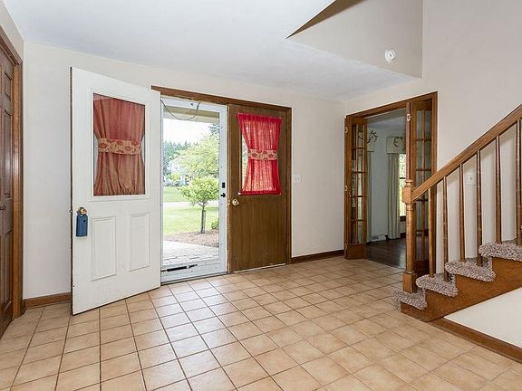 3rd image of 6047 Rose Arbor Ln