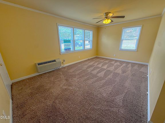 4th image of 833 Daniels St APT A