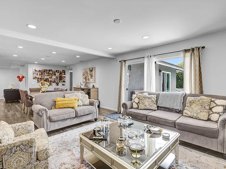 3078 Trinity Dr — Photo 13