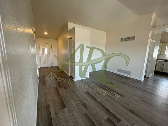 4th image of 949-951 S Harmony Ln