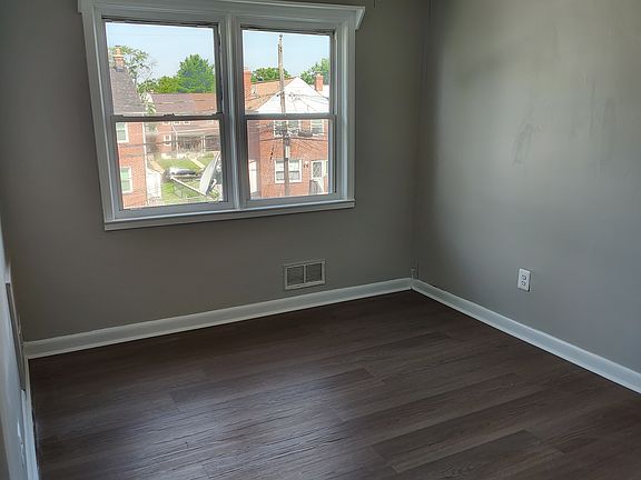 4th image of 8344 Edgedale Rd #1