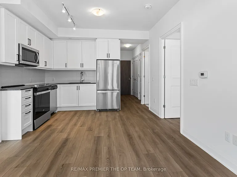 10 Gatineau Dr #817 — Photo 4