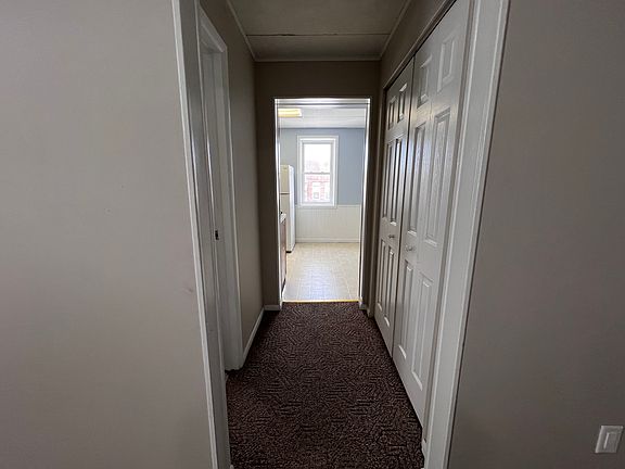 5th image of 204 W Washington St #4