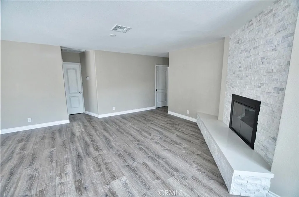 3 bed, 1424 sqft, $2,800 — Photo 4