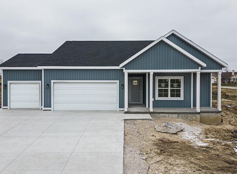 1st image of 424 Valley DRIVE