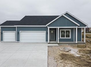 424 Valley Dr, Theresa, WI 53091