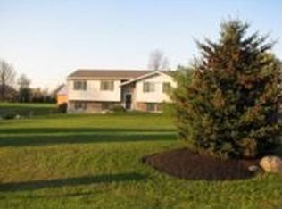 124 Meadowlark Ln, Mohnton, PA 19540