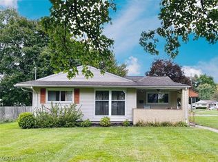 548 Moore St, Hubbard, OH 44425