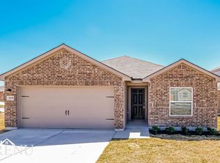 305 Silvercrest Ln, Jarrell, TX 76537