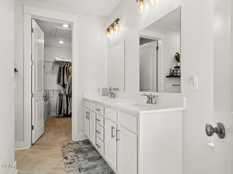 2101 Kingfisher Ct — Photo 21