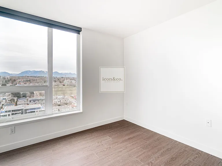 455 SW Marine Dr #3 — Photo 24