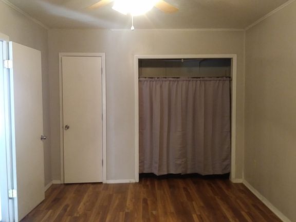 Large Bedroom- W/D hookup
