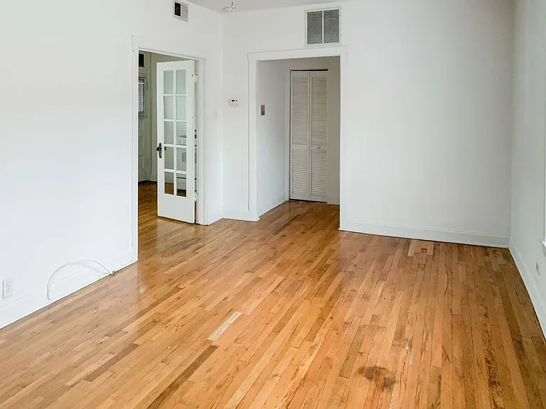 3520 N Broadway #3E — Photo 3
