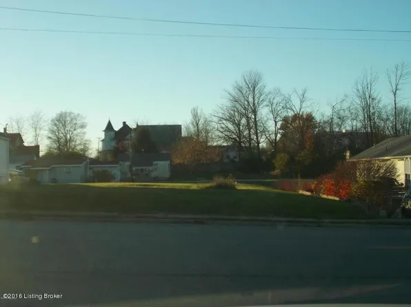 4797 N Main St, Eminence, KY 40019