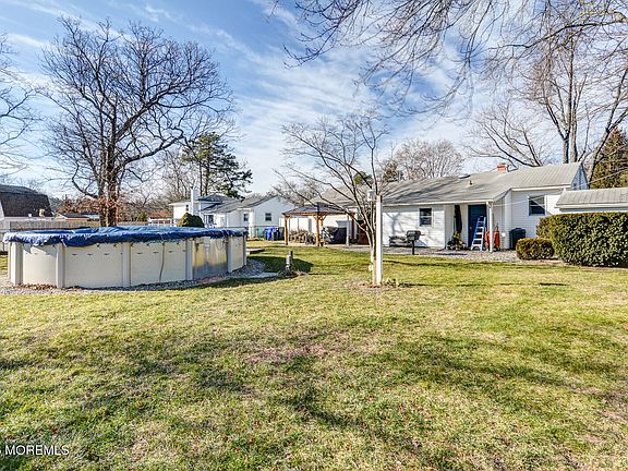 3rd image of 112 Teakwood Drive