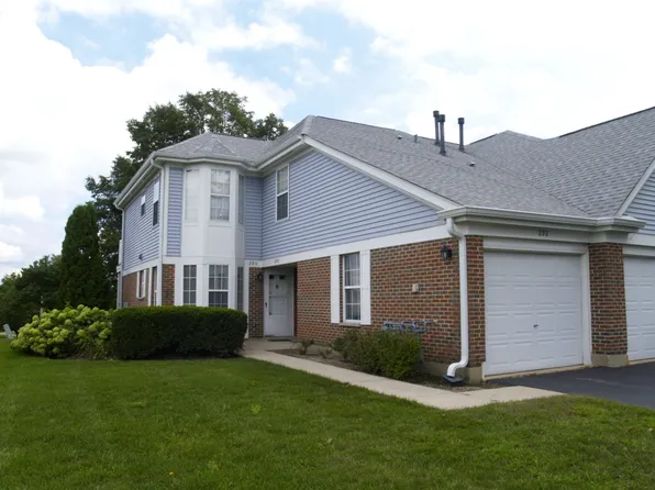 290 Green Knoll Ln #290, Streamwood, IL 60107
