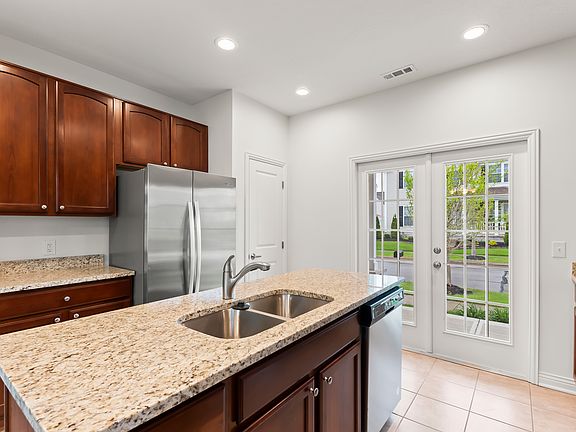 2nd image of 1067 Eberton Ave