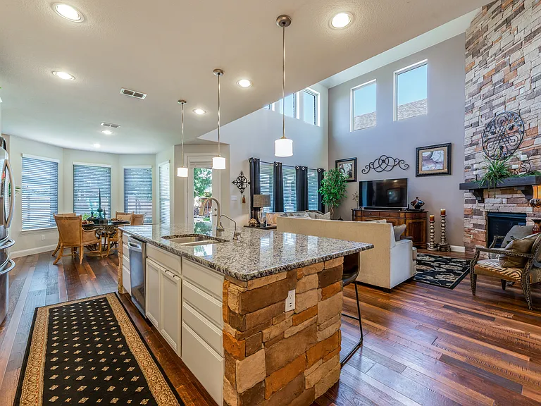 316 Chinchester Dr — Photo 4