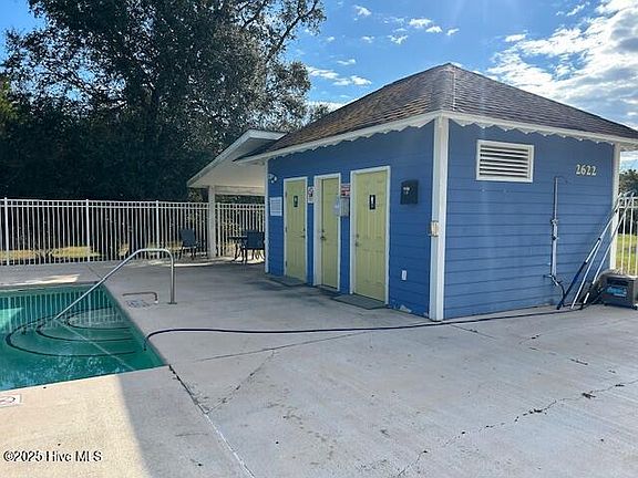 5th image of 2721 Bellamy Drive SW