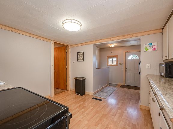 3rd image of 206 Dudley Ave