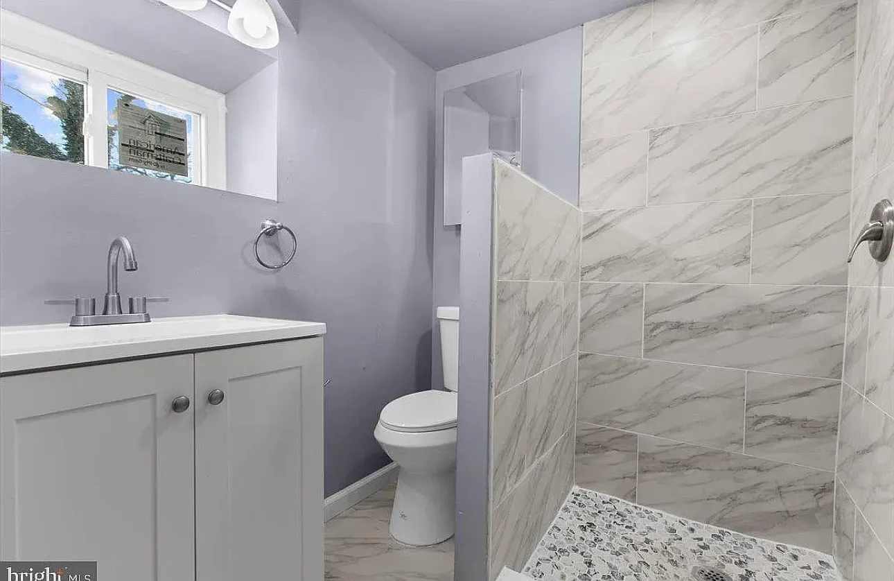 2613 Oakley Ave — Photo 2