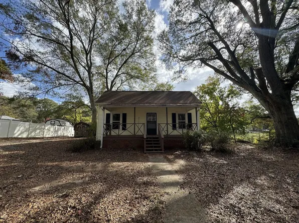 124 Hedge St, Central, SC 29630