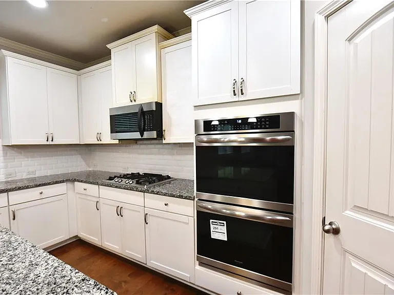 4358 Mantova Dr — Photo 6