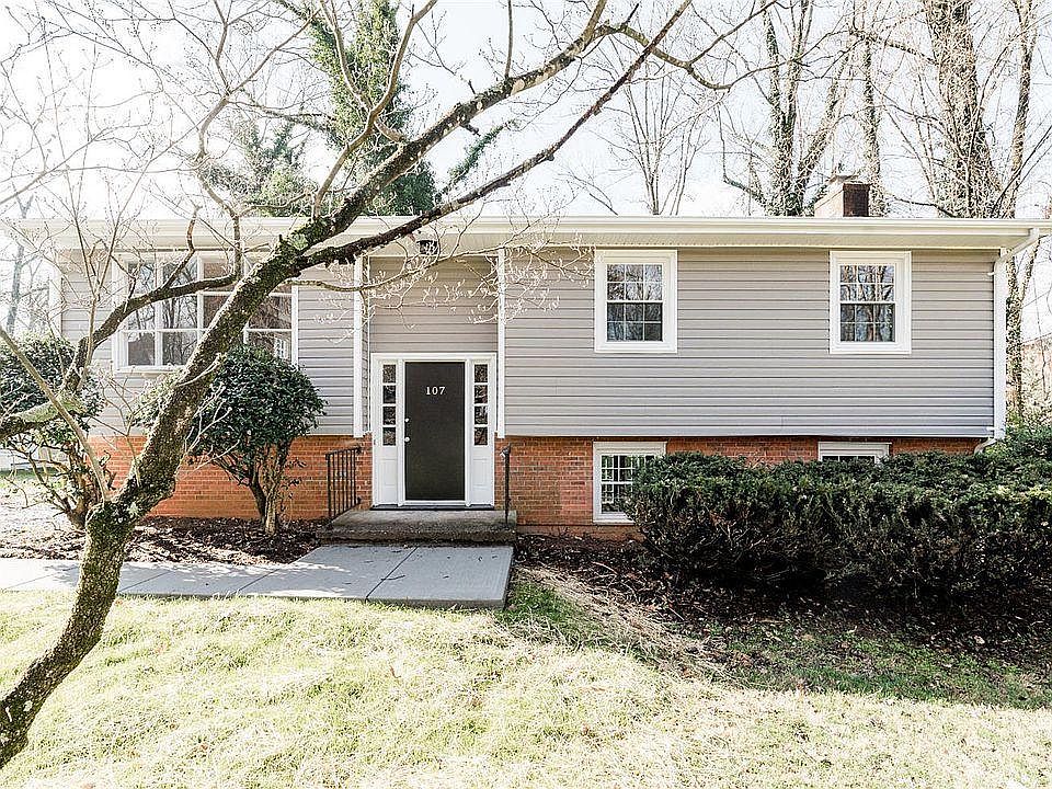 1st image of 107 Woodway Dr