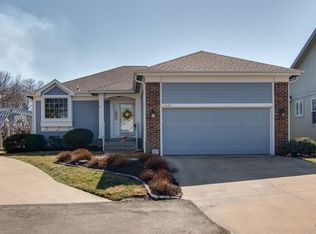 3620 SW Willow Brook Dr, Topeka, KS 66614