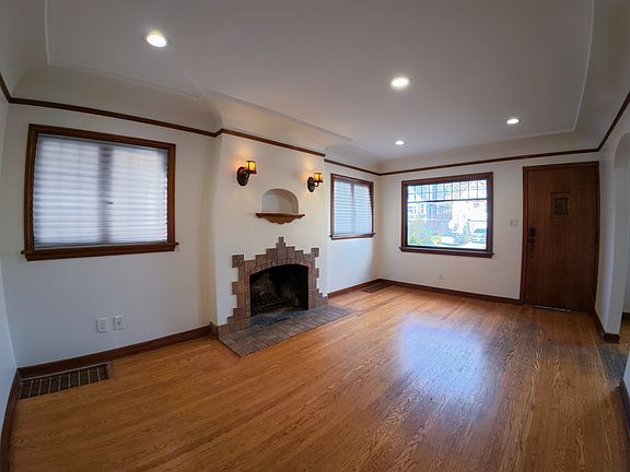 3rd image of 325 NE 59th St