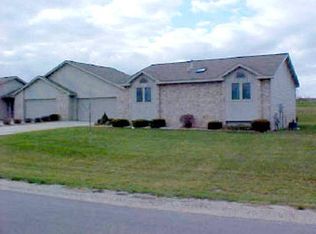 1554 Dormie Dr, Gladwin, MI 48624