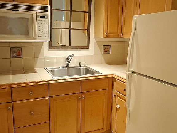 3rd image of 136 Marbly Ave