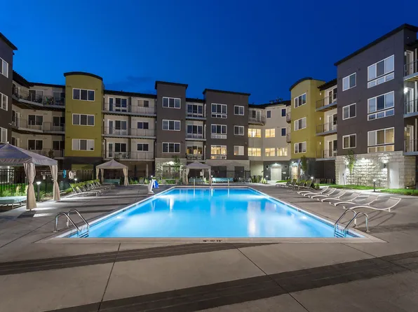 Residences at 62W, 6000 NW 62nd Ave, Johnston, IA 50131