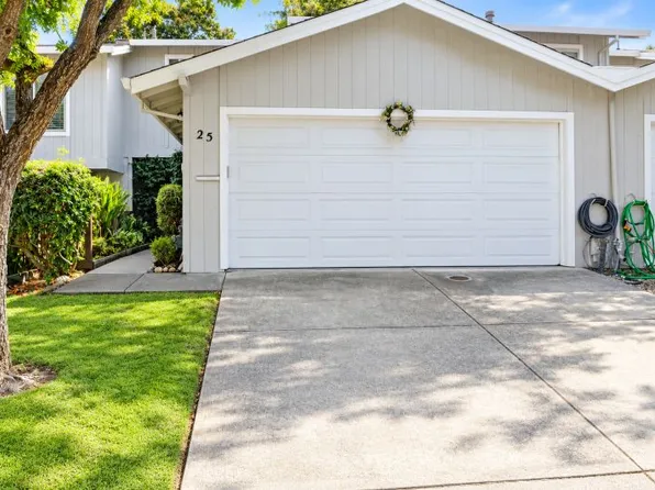 25 Salvatore Dr, Novato, CA 94949