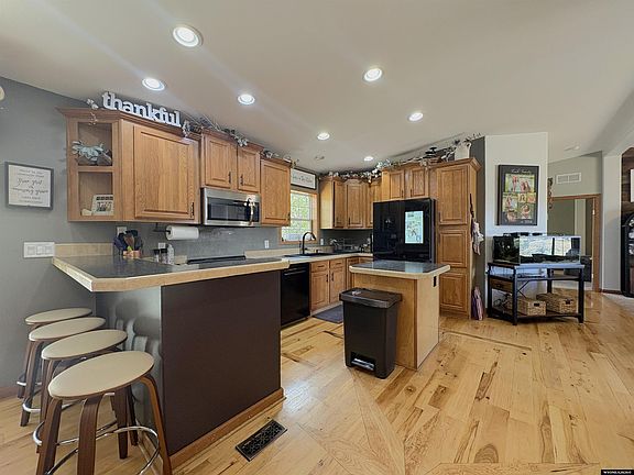 5th image of 5865 Bell Valley Rd