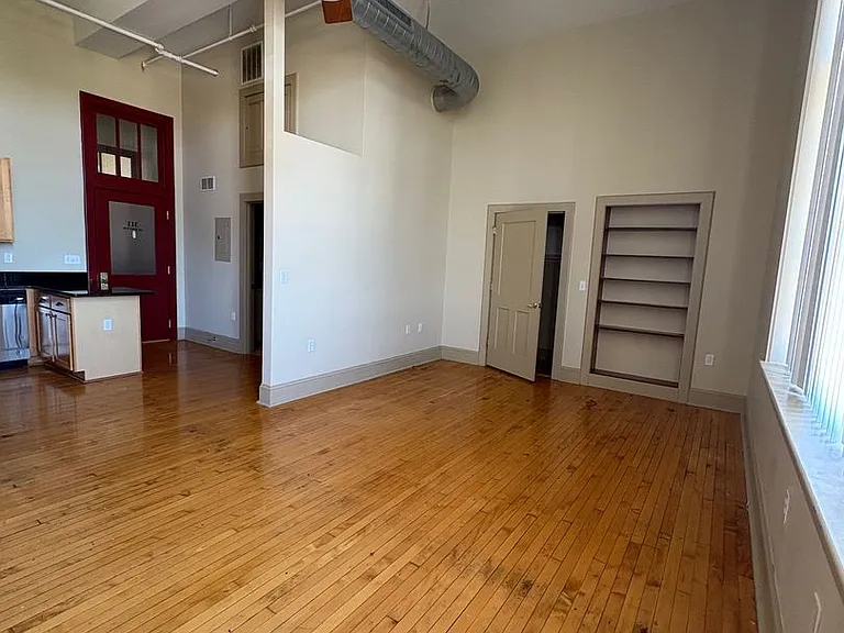 Theresa Park Loft Apartments — Photo 15