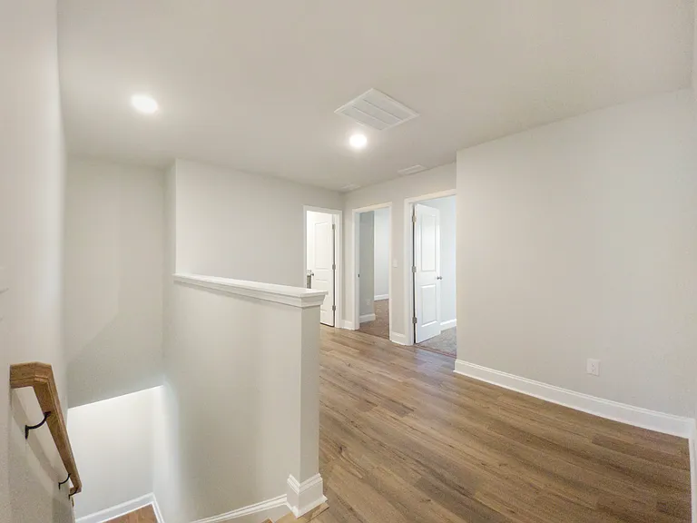 1839 Catawba Ave — Photo 9
