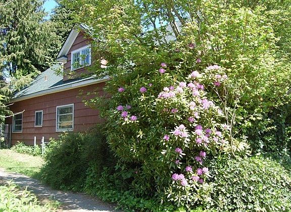 2nd image of 1370 Bigelow Ave NE