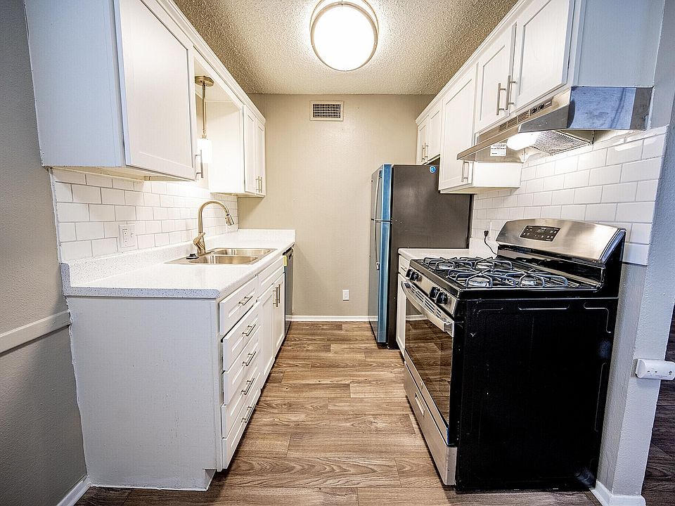 Sunrise Pointe - Kitchen 4