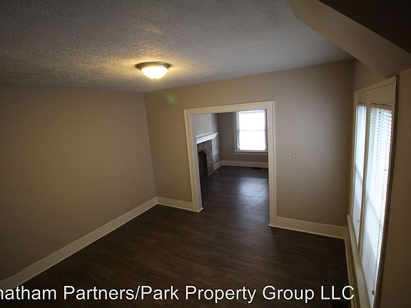 2nd image of 1475 N Grant Ave