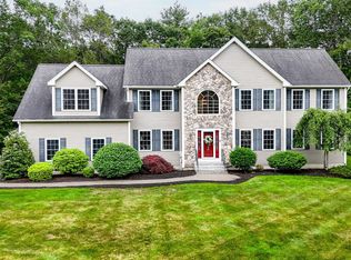 17 Cardiff Rd, Windham, NH 03087